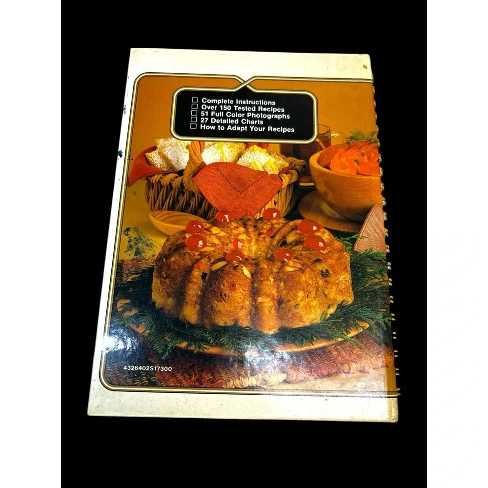 Sanyo Microwave Cooking Vintage Cookbook‎ Book 1982 Ring bound Printed In Japan